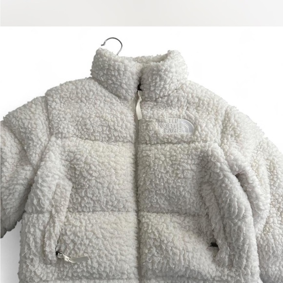 The North Face Gardenia White Sherpa Nuptse Jacket - Picture 4 of 7